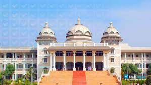 Bulding of Datta Meghe Institute of Medical Sciences in Wardha