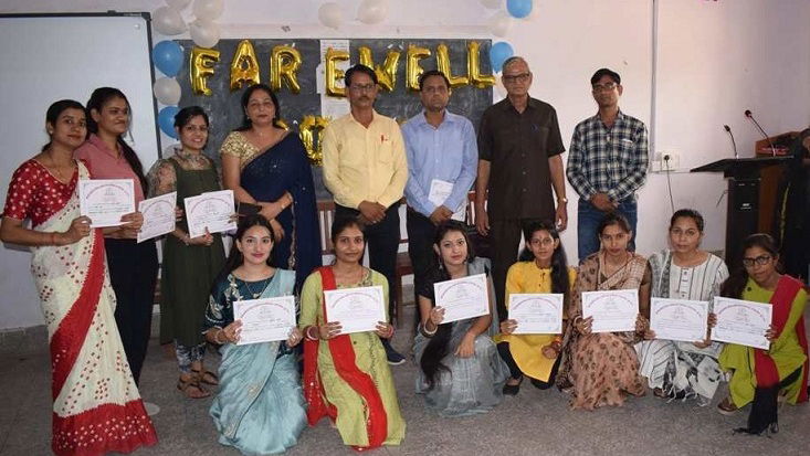 Group Photo Smt. Keshri Devi Lohia Govt Girls College, Ratangarh in Churu