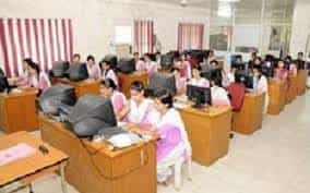 computer lab Maharani Laxmi Bai Government College of Excellence (MLB, Gwalior) in Gwalior
