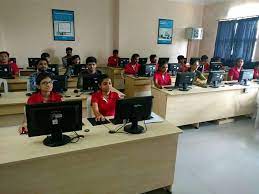 Compouter Lab Photo  R. K. University, School Of Pharmacy, Rajkot in Rajkot