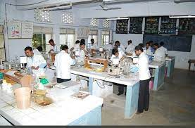 Lab for Luqman College of Pharmacy (LCP), Gulbarga in Gulbarga