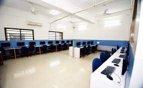 computer lab Amiraj College of Engineering and Technology (ACET, Ahmedabad) in Ahmedabad