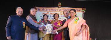 Group photo Arya Mahila Post Graduate College in Varanasi