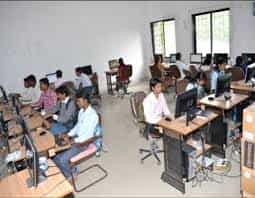 Computer Lab Swami Ramanand Teerth Mahavidyalaya (SRTM), Beed in Beed