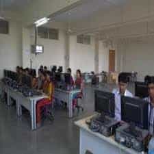 Computer lab  N.B. Navale Sinhgad College of Engineering (NN-NSCE, Solapur) in Solapur