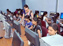 Computer Lab Apeejay Sareswati College for Girls in Charkhi Dadri	