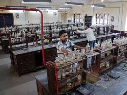 Laboratory of DG Ruparel College of Arts, Science and Commerce, Mumbai in Mumbai 