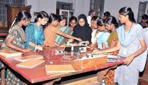 Expariment labRajah Serfoji Government Arts College, Azhagammal Nagar (RSGAC), Thanjavur in Thanjavur	