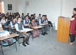 Class room  Maharshi Dayanand Degree College in Banda
