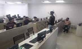 Oriental College of Commerce and Management Computer Lab