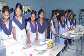 Lab Sri Chundi Ranganayakulu Engineering College (SCREC, Guntur) in Guntur