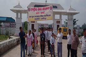 Group photo Late Shri Pooran Ramprakash Dixit Mahavidyalaya in Hamirpur