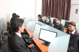 Computer lab Himalayan School of Management Studies (HSMS, Dehradun) in Dehradun