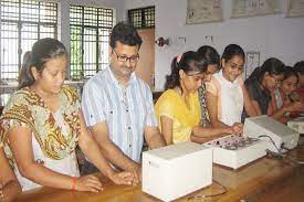 Lab Rajkiya Mahila Snatkottar Mahavidyalaya in Banda