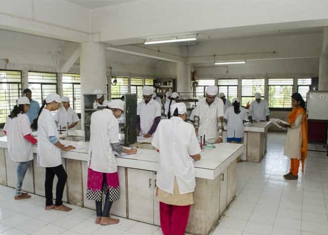 Image for Shri Gulabrao Deokar College of Pharmacy, Jalgaon in Jalgaon