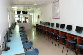 computer lab Beehive College of Advanced Studies (BCAS, Dehradun) in Dehradun