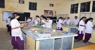 Lab  Rani Laxmibai Mahila Adhyapak Vidyalaya (RLMAV), Nagpur in Nagpur