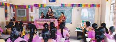 Class  Savitribai Phule Mahila Mahavidyalaya (SPMM), Satara in Satara