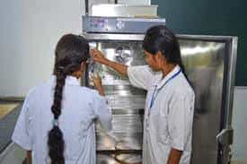 Practical Class of Sri Vasavi Institute Of Pharmaceutical Sciences, Pedatadepalli in Tadikonda 