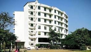 Bulding Of Somaiya Vidyavihar University in Mumbai City