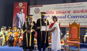 Convocation at Gulbarga University in Gulbarga