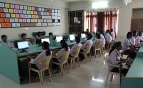 Computer lab Vidhyadeep Institute of Computer And Information Technology (VICIT), Surat in Surat