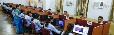 Computer Lab KMPM Vocational College (KMPMVC), Jamshedpur in Jamshedpur