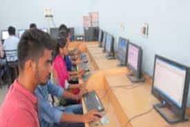 Computer Lab D.A.V. College Pehowa in Kurukshetra