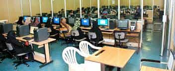 Computer Lab Deccan College of Engineering and Technology (DCET, Hyderabad) in Hyderabad	