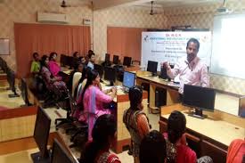 Computer class  Dr. M.G.R. Educational and Research Institute in Chennai	