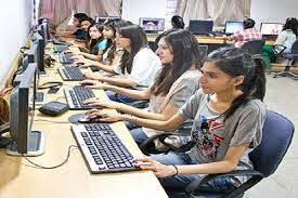 Computer lab Apeejay College of Fine Arts  in Jalandar