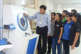 Practical lab ITM (SLS) BARODA UNIVERSITY VADODARA in Vadodara