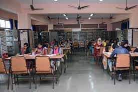 Library  Chembur Sarvankash Shikshan Shastra Mahavidyalaya (CSSSM), Mumbai in Mumbai