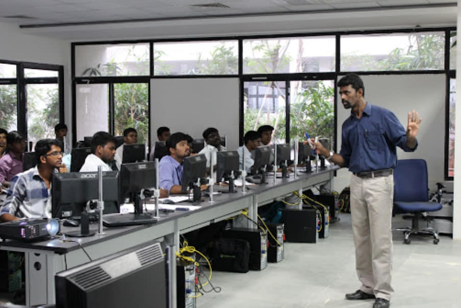 Computer Lab CARE School of Engineering - [CARESE], Tiruchirappalli