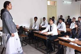 Class Room Bharati Vidyapeeth University’s New Law College, Pune in Pune