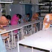 Practical lab Kishori Lal Mahavidyalaya (KLM, Prayagraj) in Prayagraj