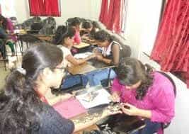 Babasaheb Gawde Institute of Management Studies Mehandi Competition