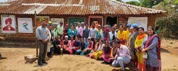 Group photo  Dk Shinde College of Education (DKSCE), Kolhapur in Kolhapur
