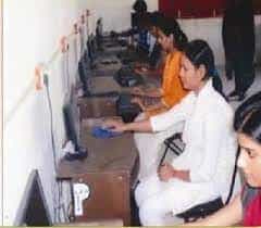 Computer Lab Smt Fulehra Smarak College of Pharmacy, Ballia in Ballia