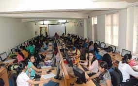 Computrt lab Janki Devi Memorial College in New Delhi