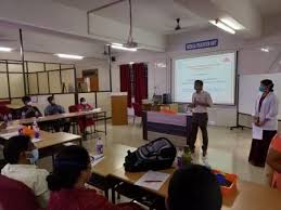 Class Room of Sri Muthukumaran Medical College Hospital and Research Institute, Chennai in Chennai	