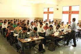 Class Karmayogi Engineering College (KE, Solapur) in Solapur