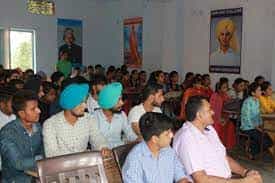 Classroom K.R.M.D.A.V. College in Jalandar