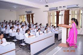 Class Room Dr. Ram Manohar Lohia Institute of Medical Sciences in Lucknow