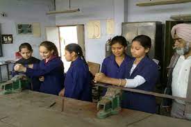 Lab Mai Bhago Government Polytechnic College For Girls (MBGPCG, Amritsar) in Amritsar	