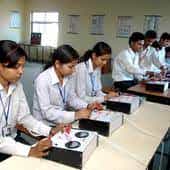 practical class  Hindustan Institute of Technology Science and Management (HITSM, Gwalior) in Gwalior