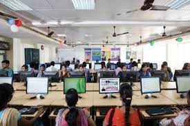 Computer lab SASTRA University, Thanjavur in Thanjavur	