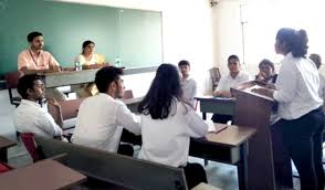 Class MD Law College (MD-LC, Agra) in Agra