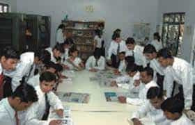 Library Photo N.R. Vekaria Institute of Busness Managment Studies - (NRVIBMS, Junagadh) in Junagadh