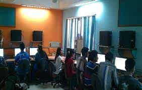 Computer lab for R J Tibrewal Commerce College (RJTCC), Ahmedabad in Ahmedabad